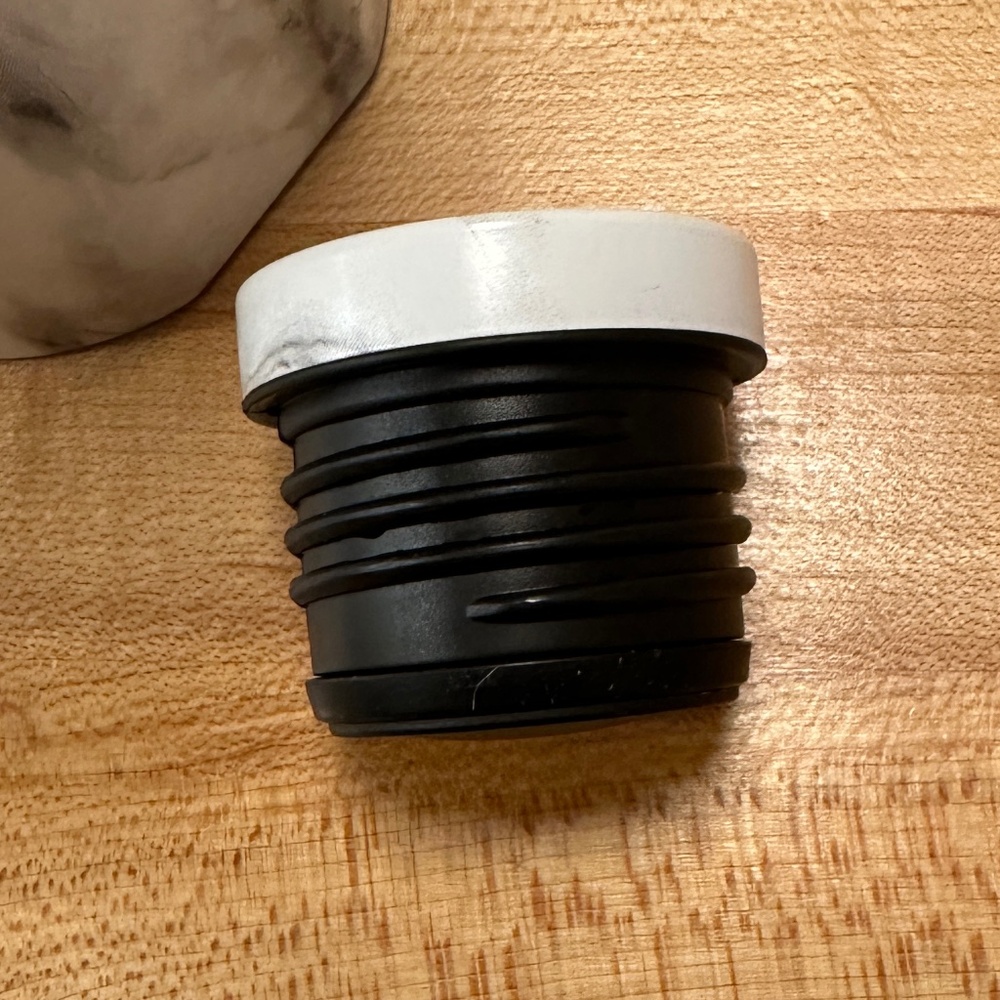 25 ounce Corkcicle insulated drink tumbler: Snowdrift wood (white marble) - Picture 5 of 5